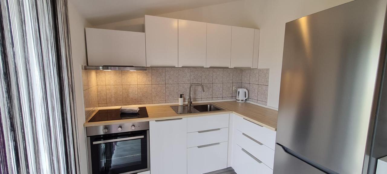Apartmani Elena Malinska Cameră foto